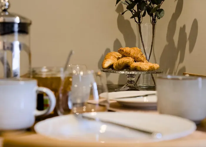 The Beeches - Chatsworth Apartment No 3 - Sleeps 2